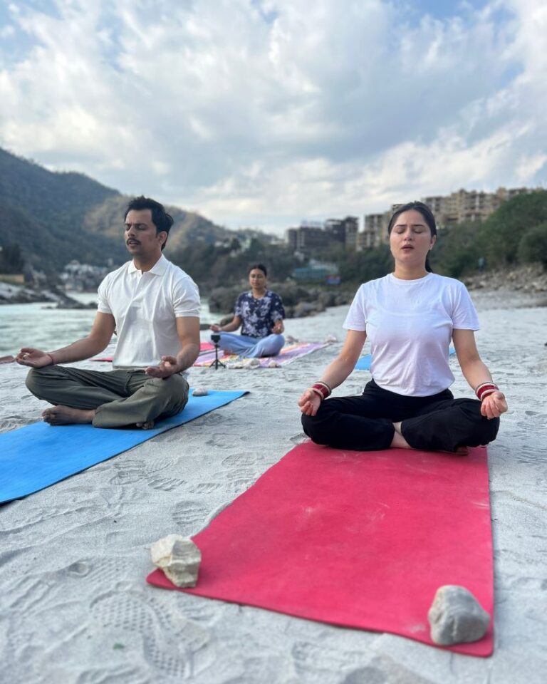 7 day Yoga Retreat in Rishikesh | Kailash Yoga Ashram India